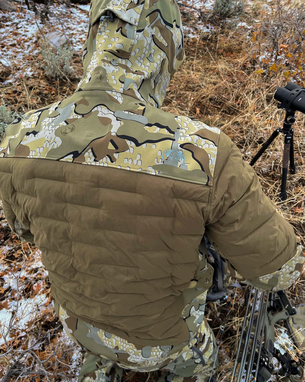 Axis Thermal Hybrid Hooded Jacket | Valo